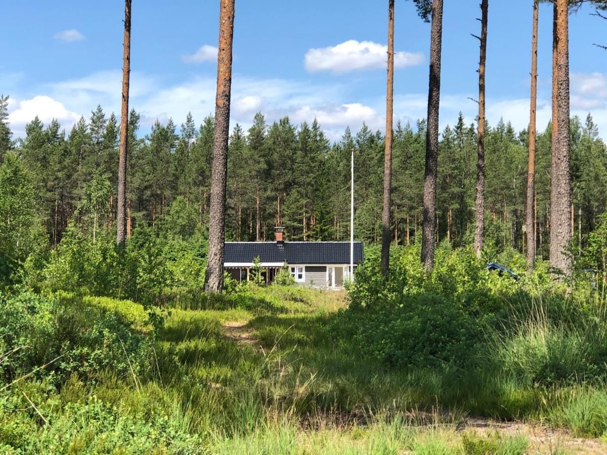 Modern Lakeside Cottage & Boat Near Isaberg Kavsjo Extérieur photo